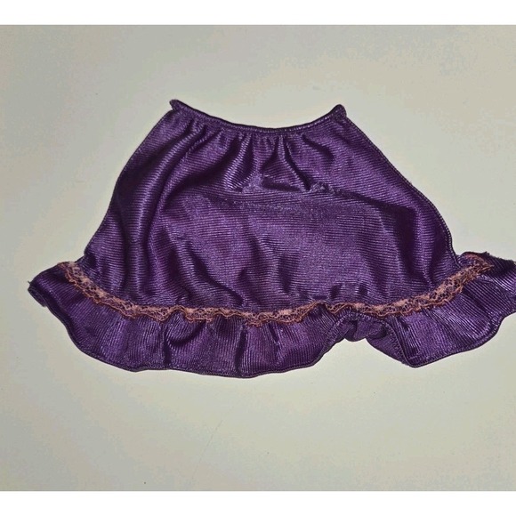 Vintage Barbie Purple Satin Cape 1960s–70s Style – TLC - Picture 2 of 4